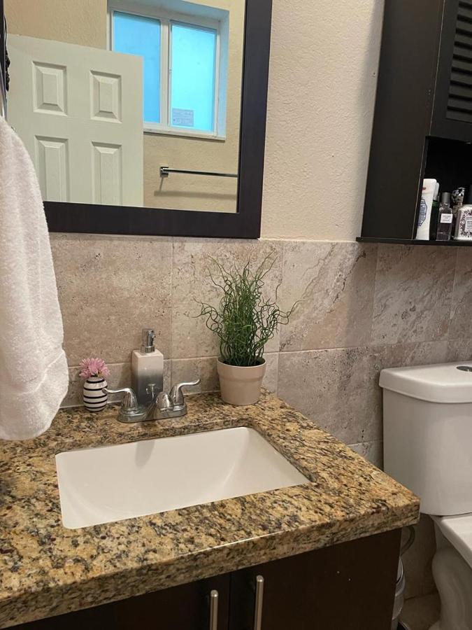 Brazilian Home Coral Gables Extérieur photo